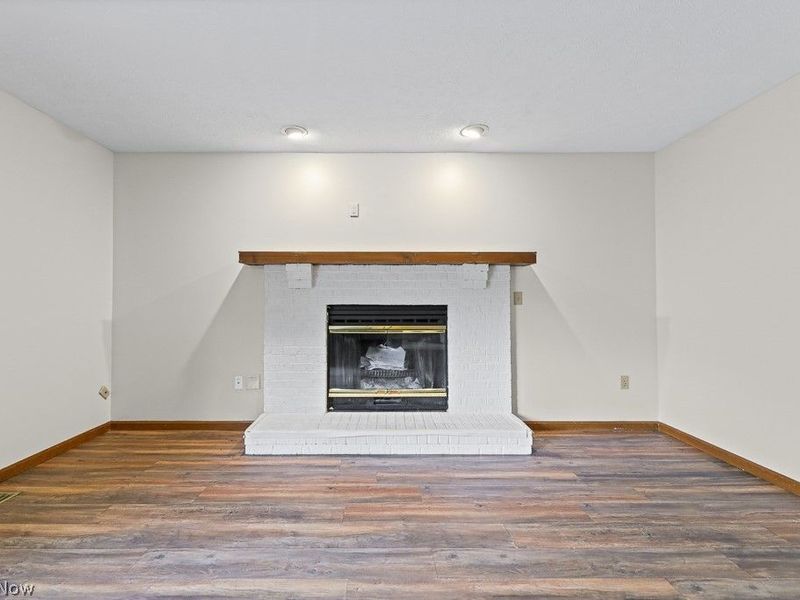 315 Valley Brook Oval, Hinckley, OH 44233 Photo 10