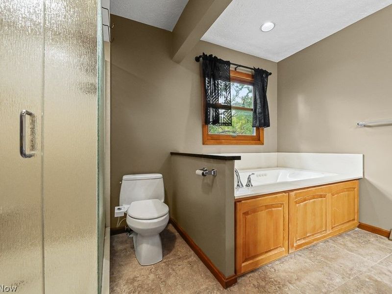 315 Valley Brook Oval, Hinckley, OH 44233 Photo 24