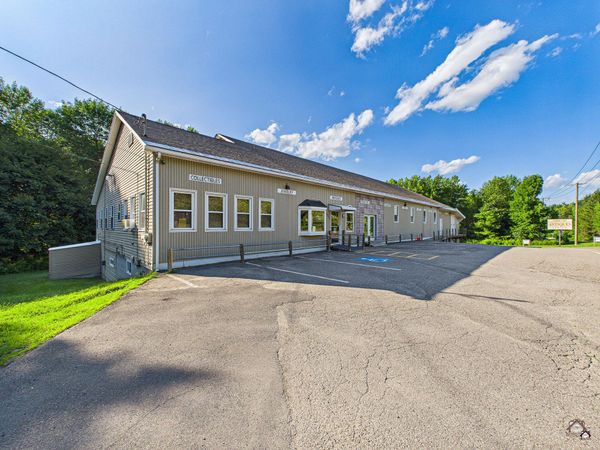 2880 Riverside Drive , Vassalboro, ME 04989