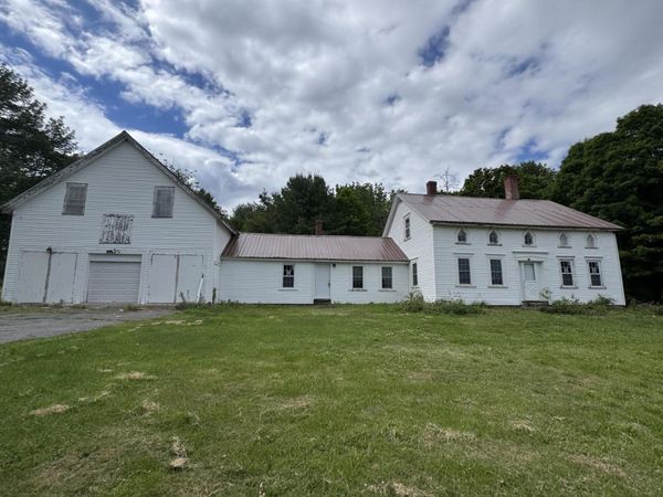 750 Oakland Road , Belgrade, ME 04917