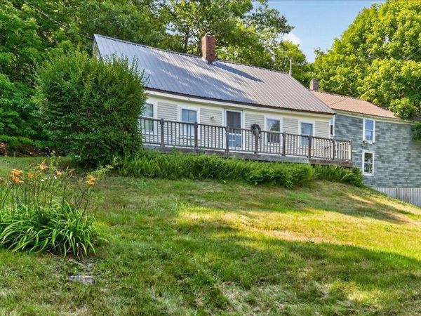 1752 Coastal Road , Brooksville, ME 04617