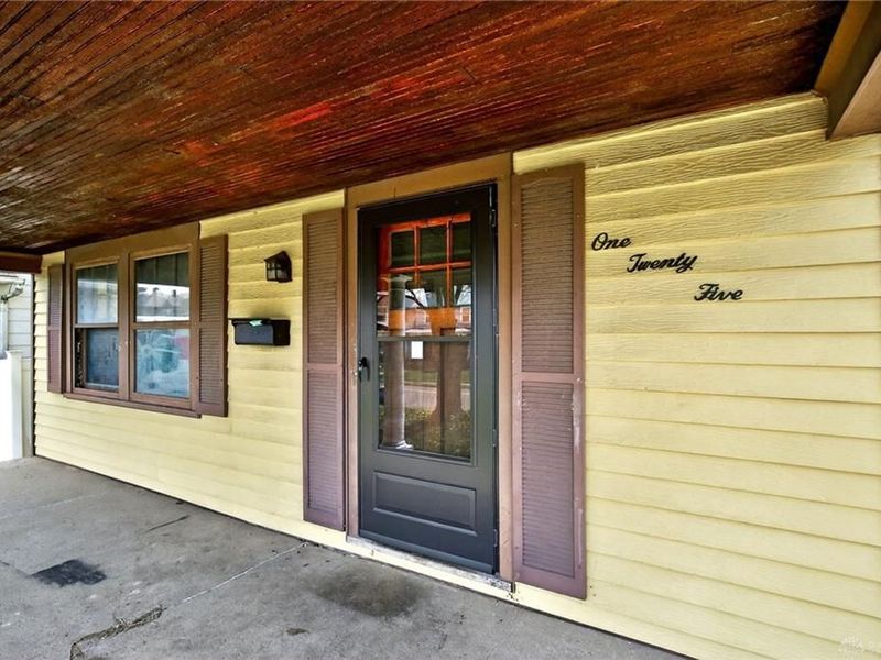 125 E Siebenthaler Avenue, Dayton, OH 45405 Photo 5