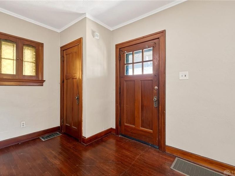 125 E Siebenthaler Avenue, Dayton, OH 45405 Photo 6