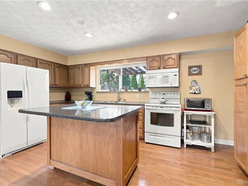 4555 Ross Avenue, Franklin, OH 45005 Photo 5
