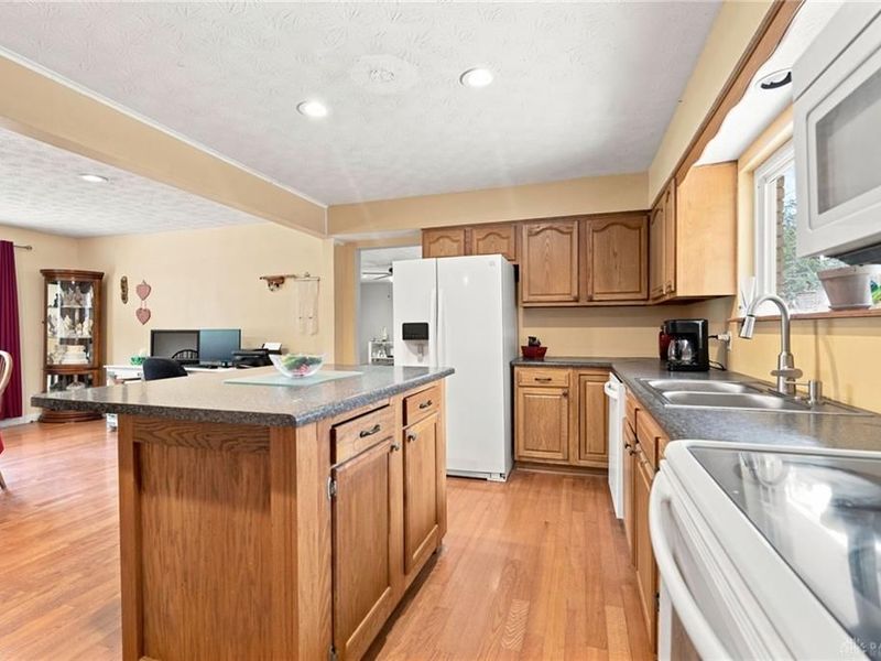 4555 Ross Avenue, Franklin, OH 45005 Photo 6