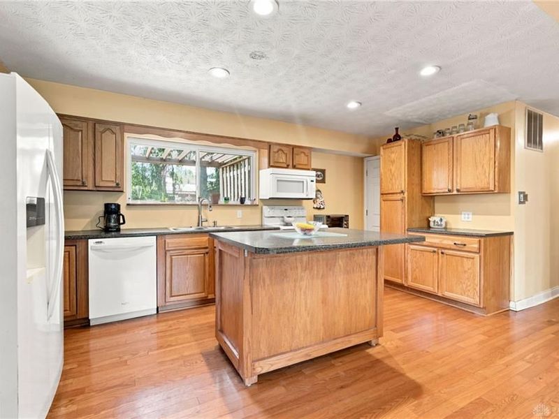 4555 Ross Avenue, Franklin, OH 45005 Photo 8