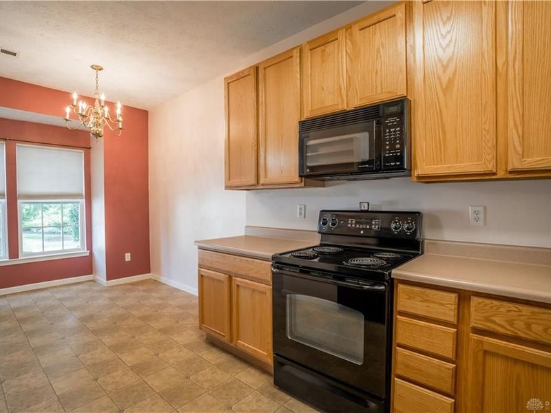 2642 Harrison Lane, Beavercreek, OH 45431 Photo 8