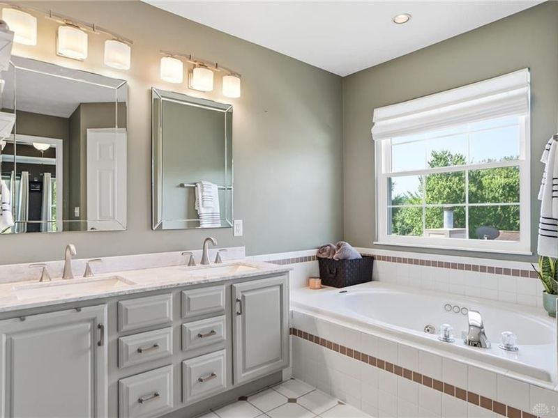 210 Sycamore Springs Drive, Springboro, OH 45066 Photo 32