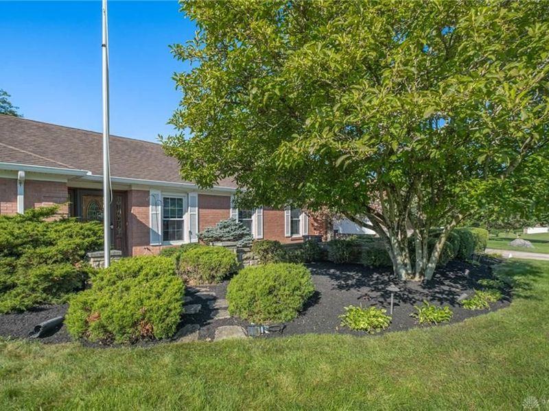 600 Grants Trail, Washington Township, OH 45459 Photo 2