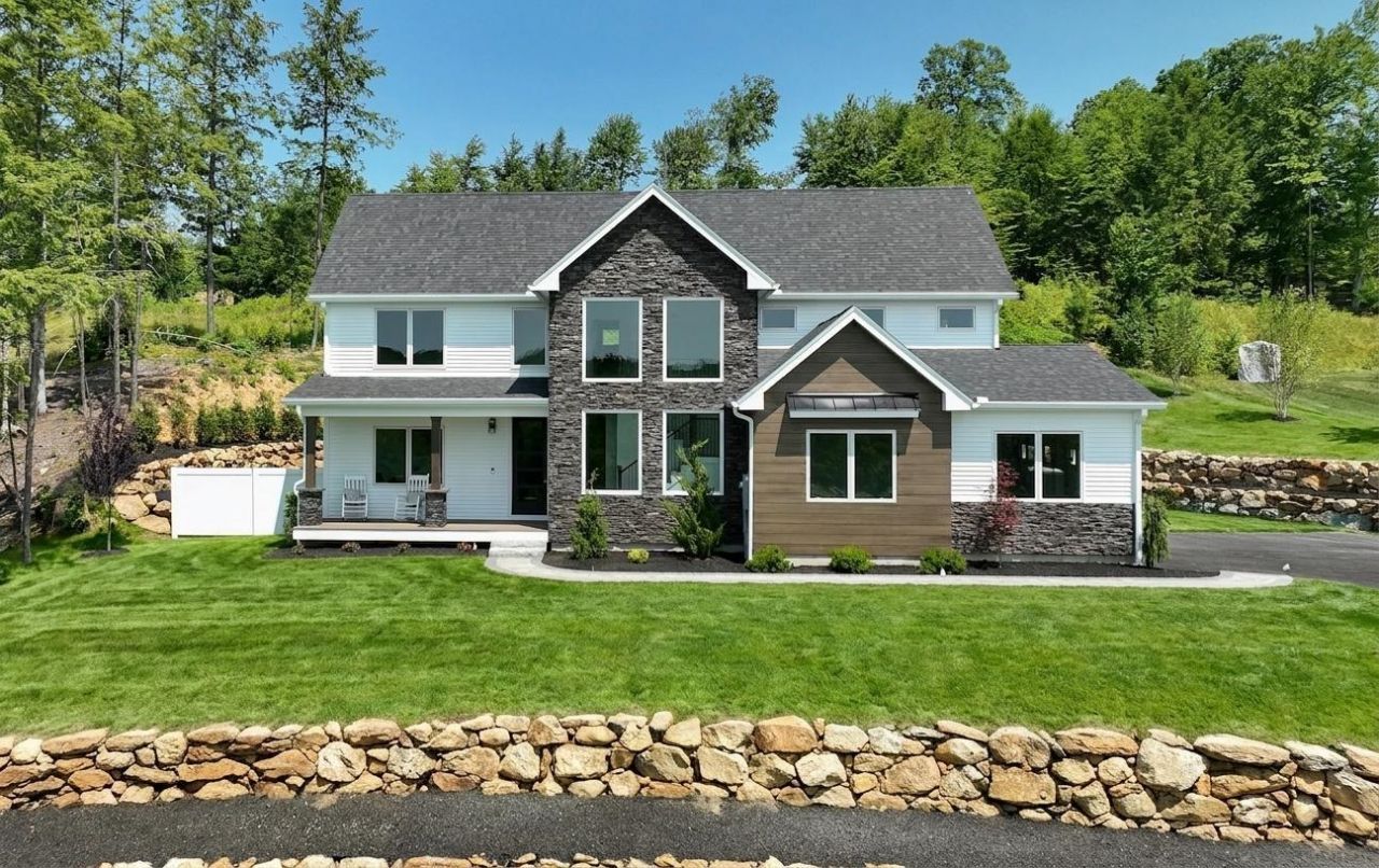 25 Indian Rock Road Bedford, NH 03110