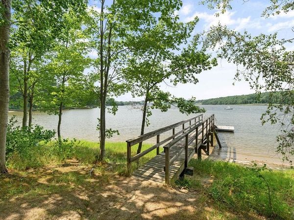 42 DC Drive, Eliot, ME 03903