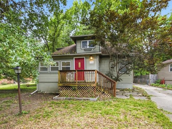 7740 Madison Avenue, Kansas City, MO 64114