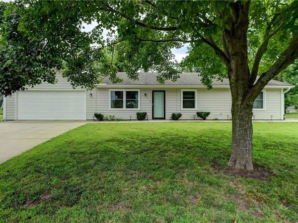 902 Birch Street, Eudora, KS 66025