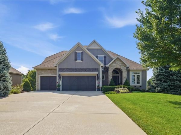 9417 W 158th Street, Overland Park, KS 66221
