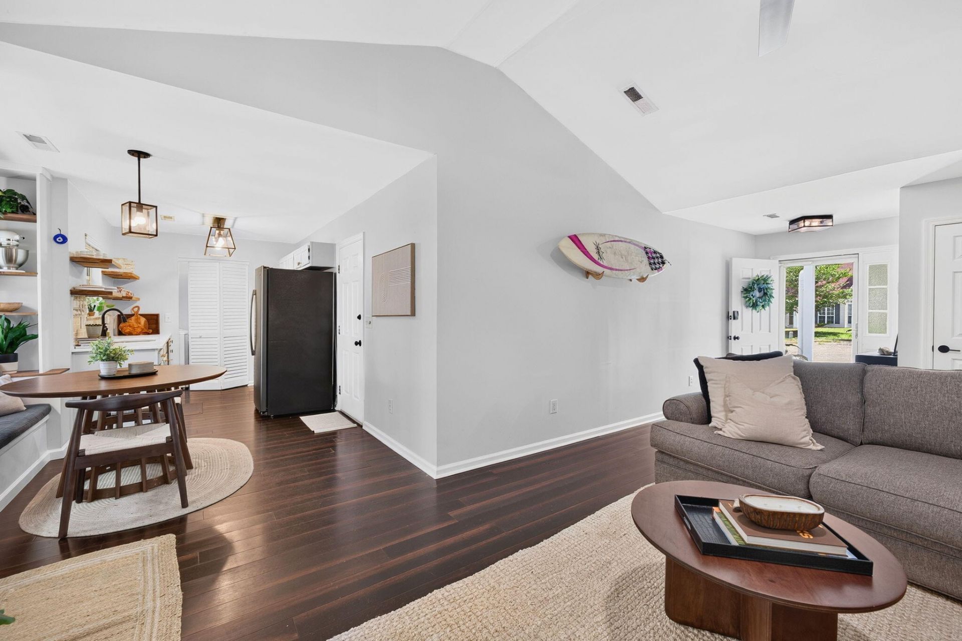 3253 Scranton Drive Photo 9