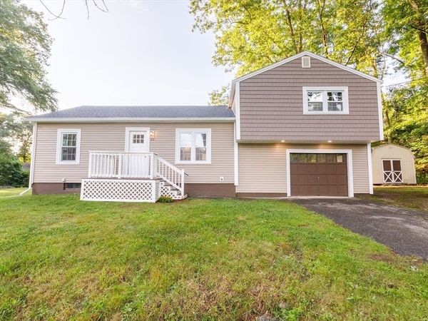 22 Lakeside Ave, Webster, MA 01570