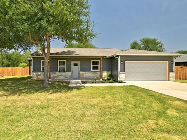 120 Waianae CT , Bastrop, TX 78602