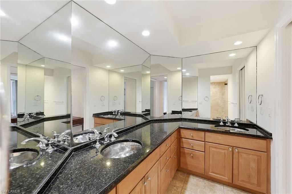 4551 Gulf Shore Blvd N, Unit 200, Naples, FL 34103 Photo