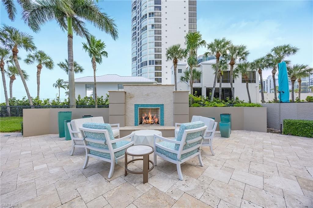 4551 Gulf Shore Blvd N, Unit 200, Naples, FL 34103 Photo