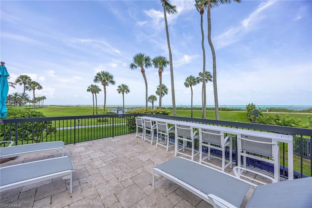 4551 Gulf Shore Blvd N, Unit 200, Naples, FL 34103 Photo