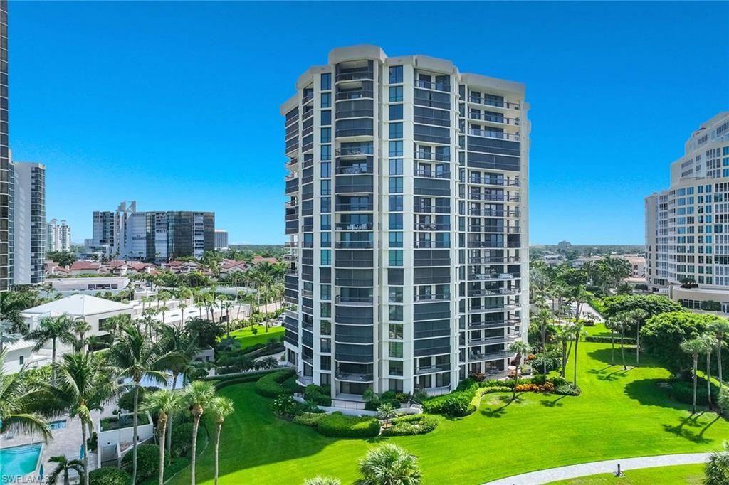 4551 Gulf Shore Blvd N, Unit 200, Naples, FL 34103 Photo