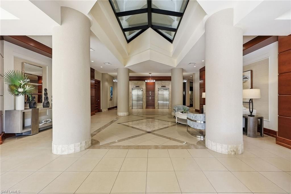 4551 Gulf Shore Blvd N, Unit 200, Naples, FL 34103 Photo
