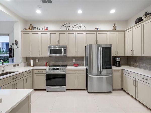 13850 Cleto DR, ESTERO, FL 33928