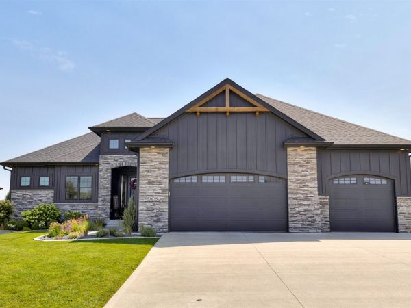 3635 NW 167th Street, Clive, IA 50325