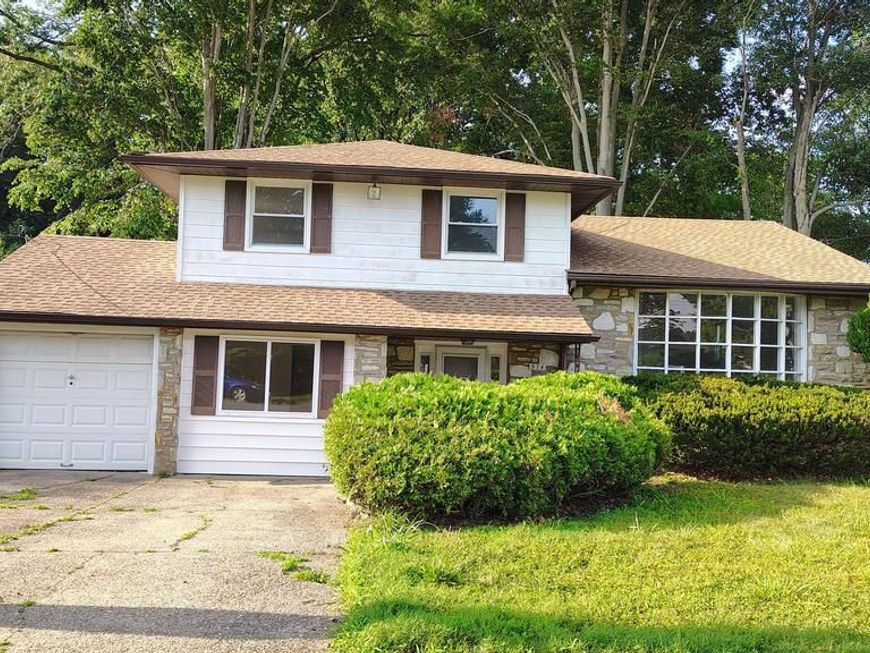 574 Remsen Road, Philadelphia, PA 19115 Main Photo