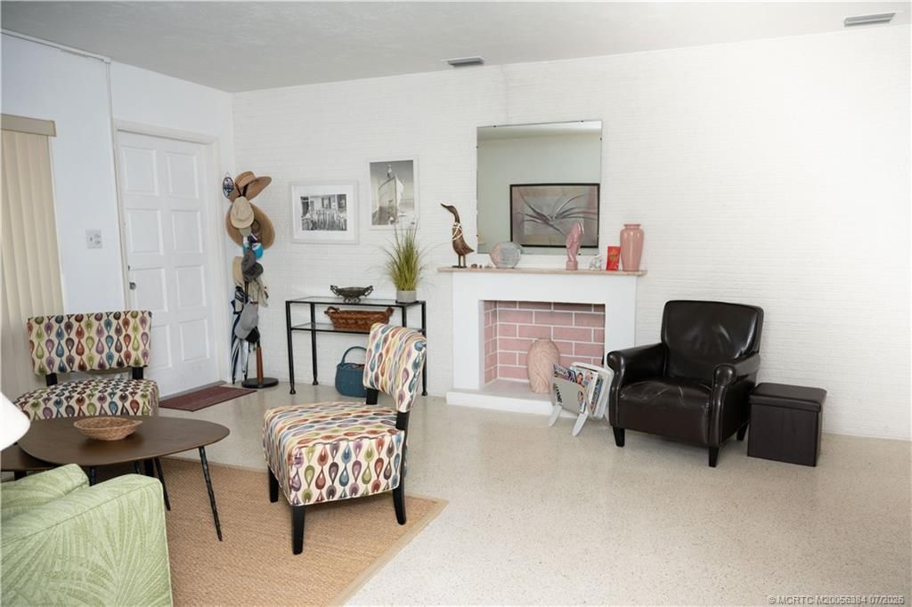 8695 SE Janice Drive, Hobe Sound, FL 33455 Photo