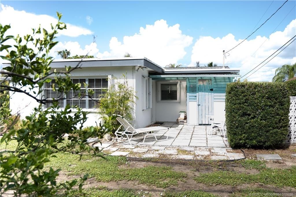 8695 SE Janice Drive, Hobe Sound, FL 33455 Photo