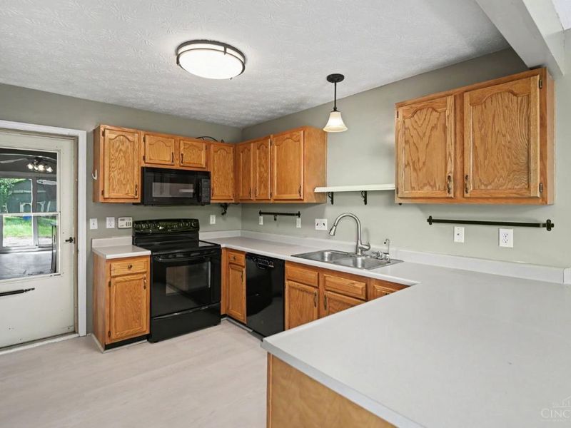 289 Elk Creek Drive, Trenton, OH 45067 Photo 5