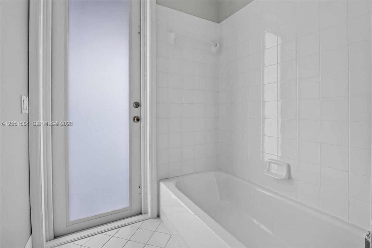 1164 Ginger Circle , Weston, FL 33326 Photo