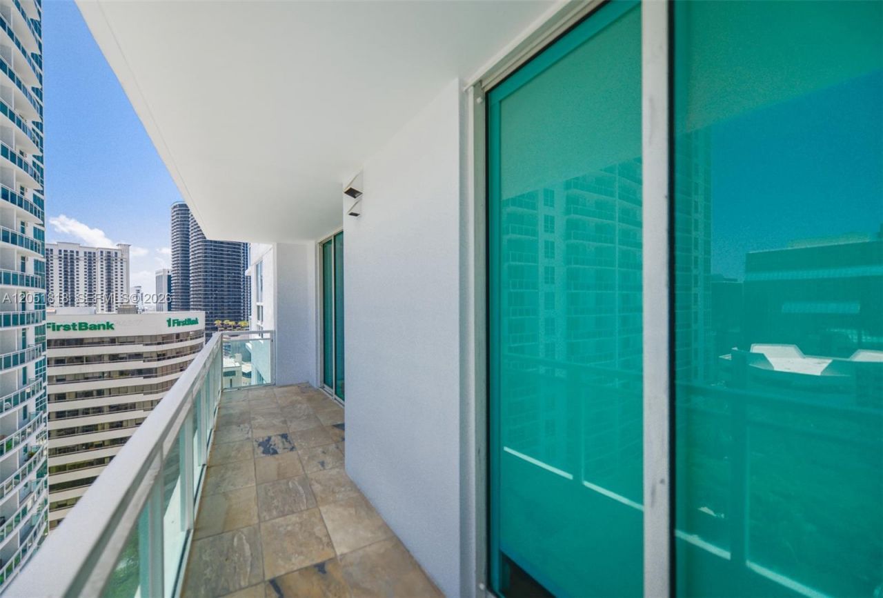 950 Brickell Bay Dr , Unit 1905, Miami, FL 33131 Photo