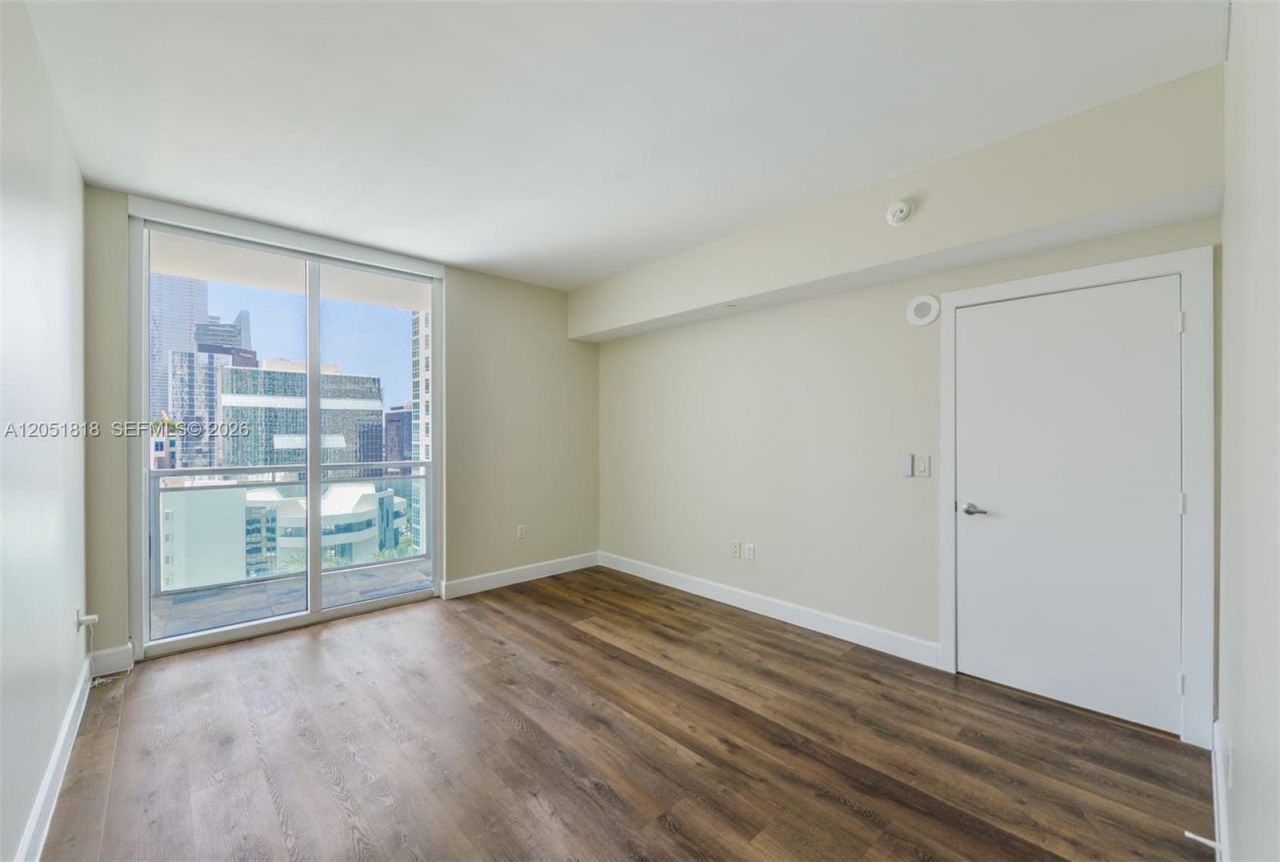 950 Brickell Bay Dr , Unit 1905, Miami, FL 33131 Photo