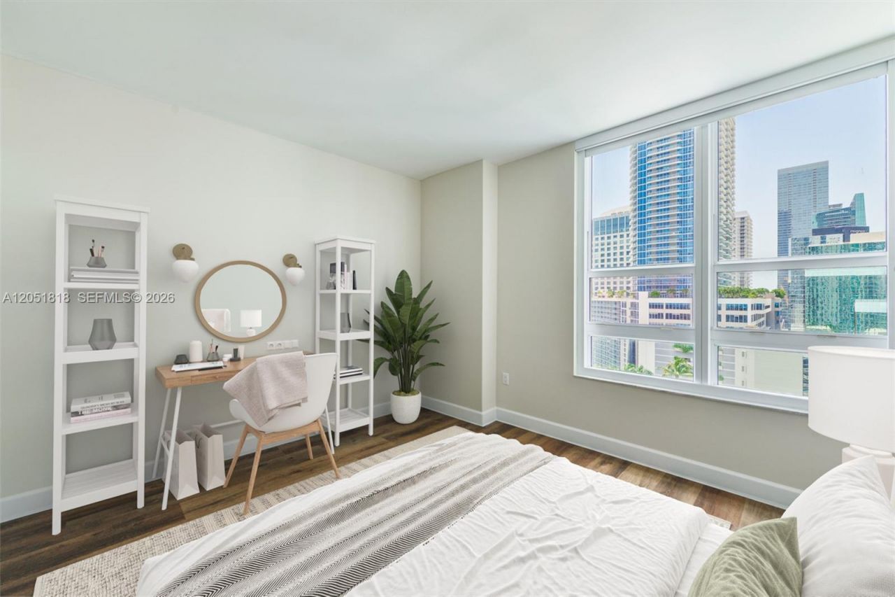 950 Brickell Bay Dr, Unit 1905, Miami, FL 33131 Photo