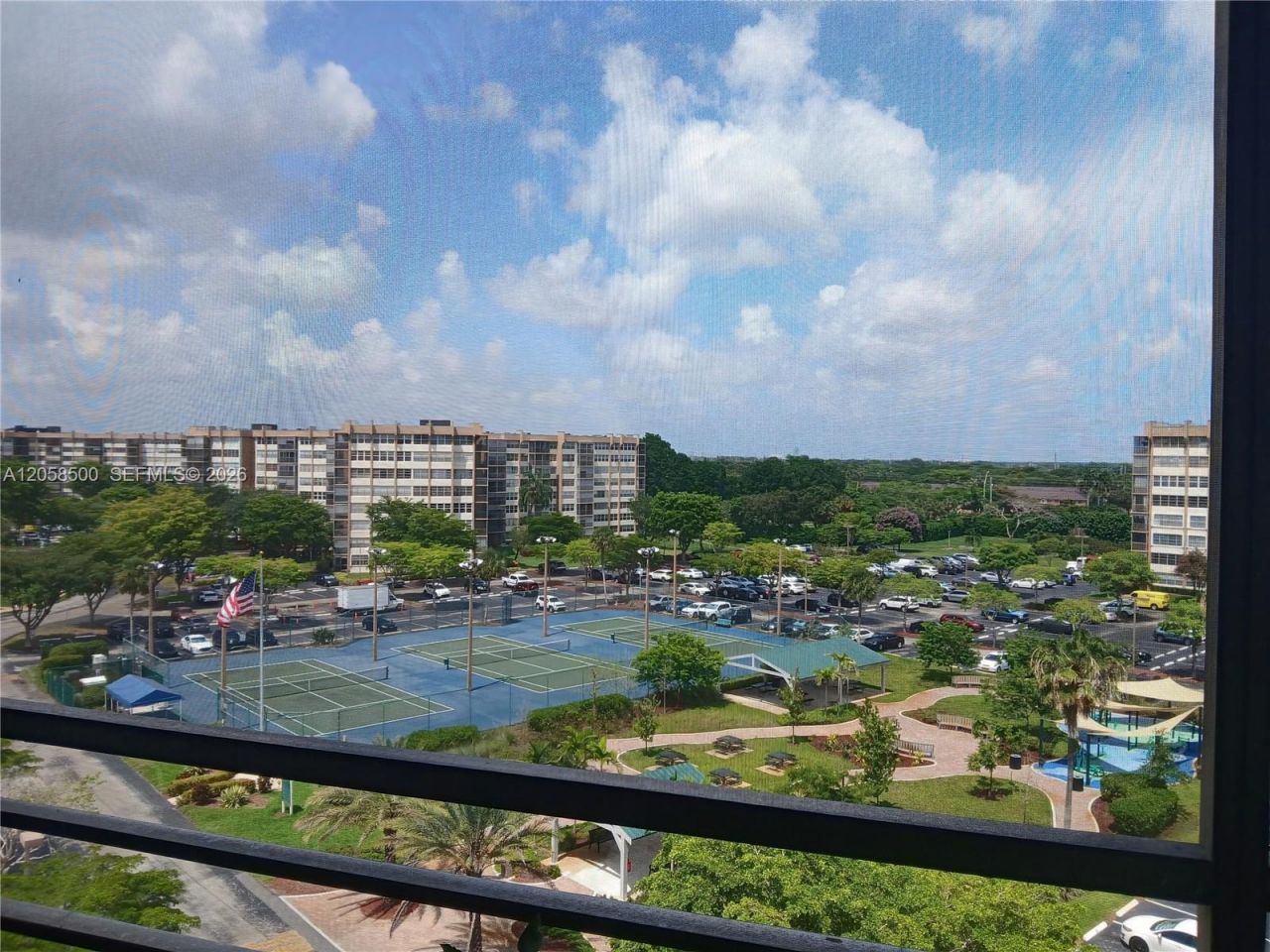 1100 Saint Charles Pl, Unit 712, Pembroke Pines, FL 33026 Photo