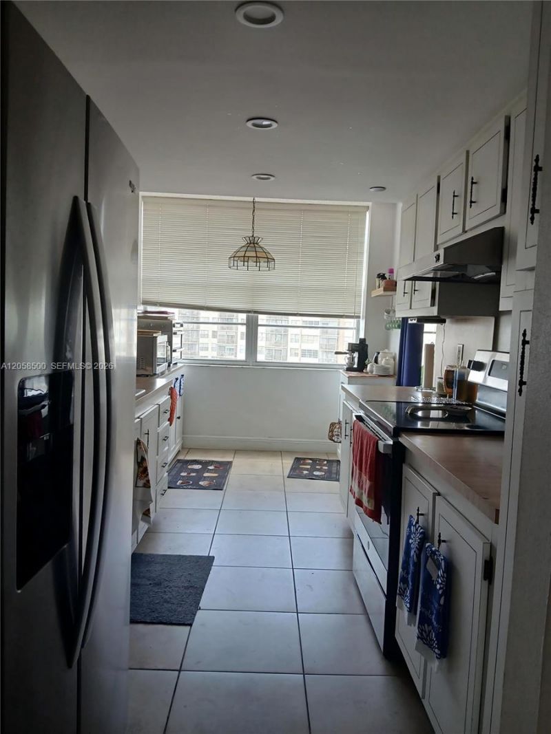 1100 Saint Charles Pl, Unit 712, Pembroke Pines, FL 33026 Photo