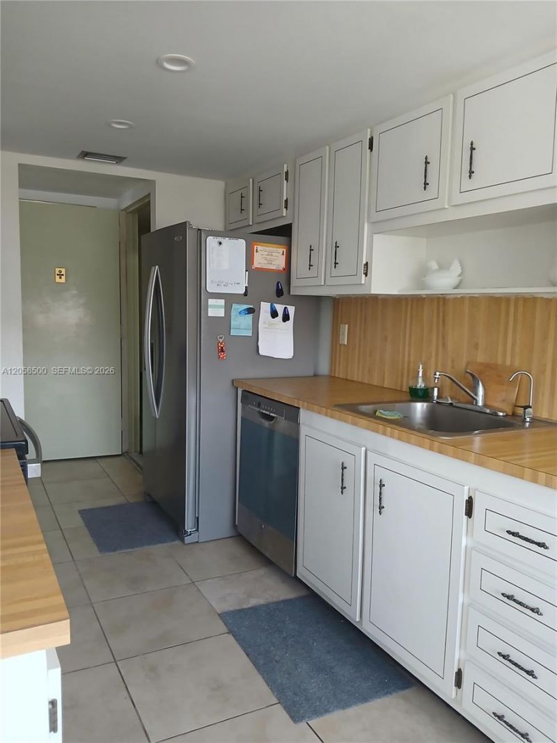 1100 Saint Charles Pl, Unit 712, Pembroke Pines, FL 33026 Photo