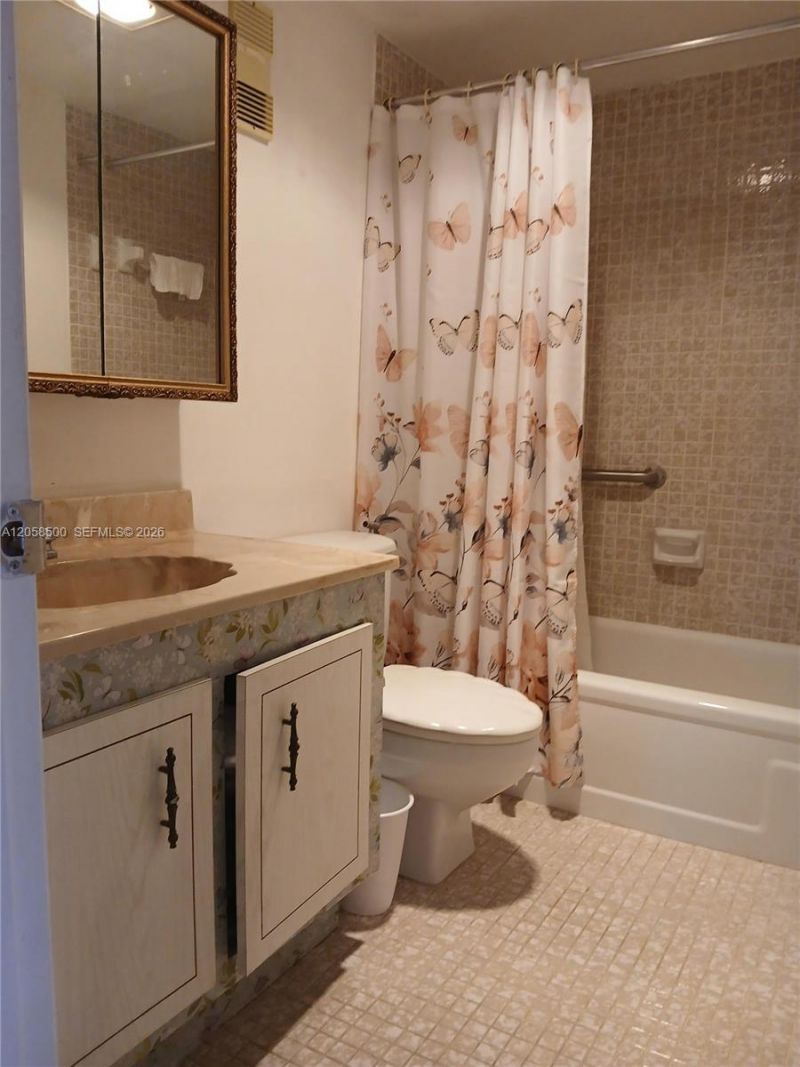 1100 Saint Charles Pl, Unit 712, Pembroke Pines, FL 33026 Photo