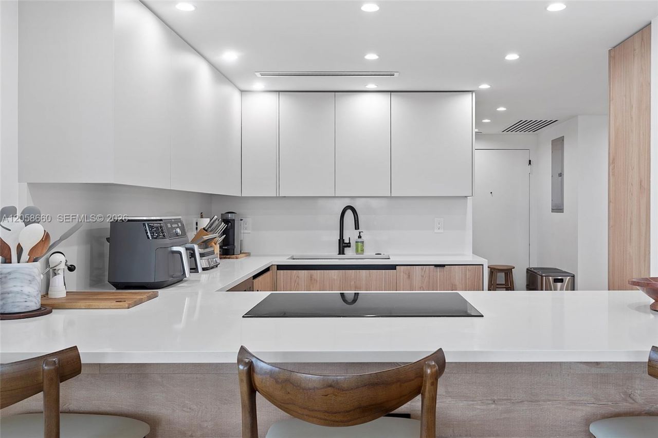1111 Crandon Blvd, Unit A501, Key Biscayne, FL 33149 Photo