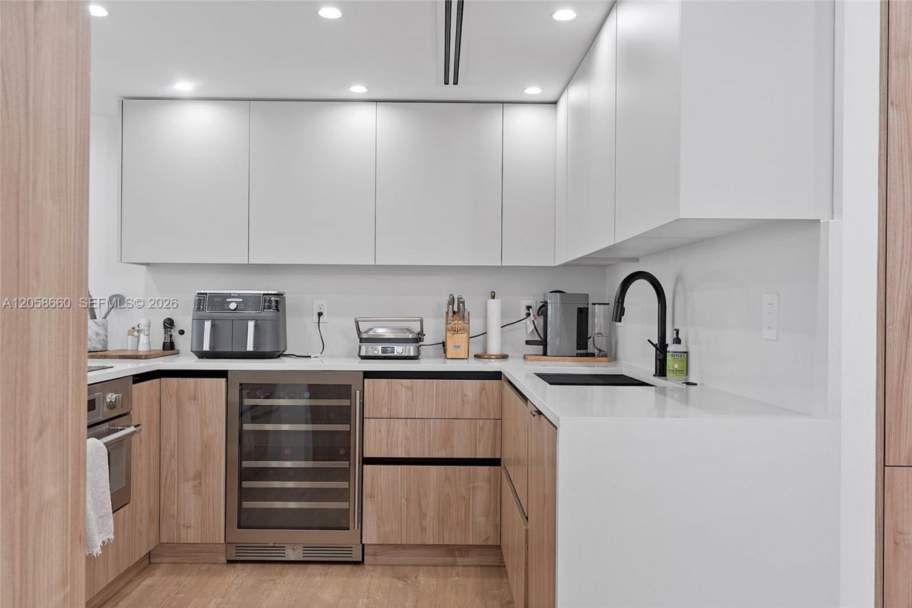 1111 Crandon Blvd, Unit A501, Key Biscayne, FL 33149 Photo