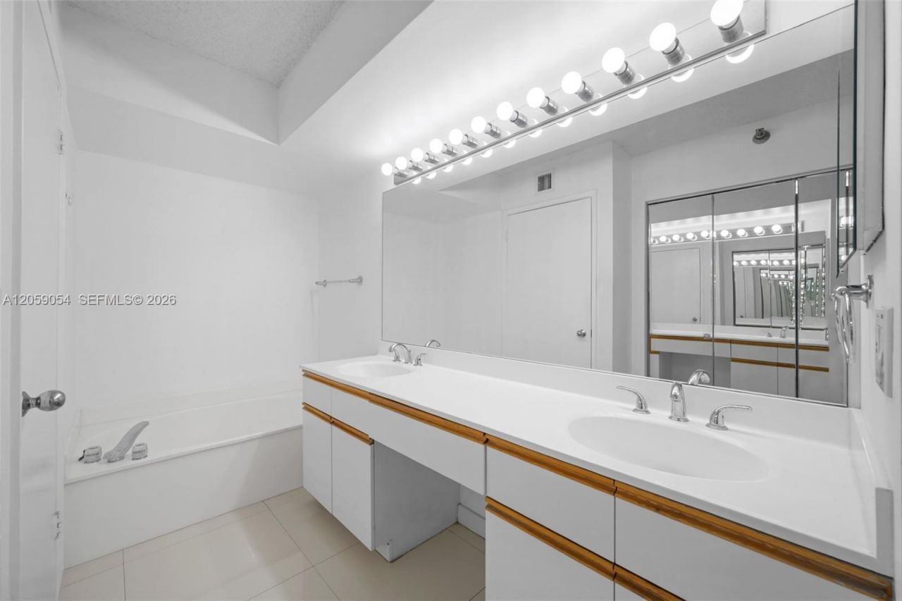 3400 NE 192nd St, Unit 1910, Aventura, FL 33180 Photo
