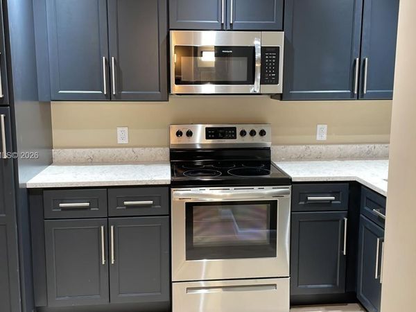 120 Royal Park Dr , Unit 2D, Oakland Park, FL 33309