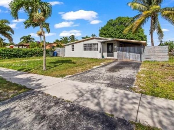 741 NE 58th St , Oakland Park, FL 33334