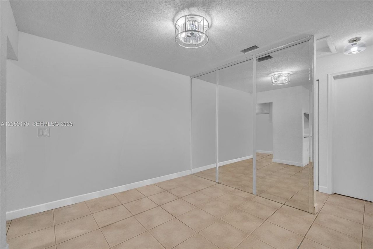 10015 NW 4th St, Unit 203, Pembroke Pines, FL 33024 Photo