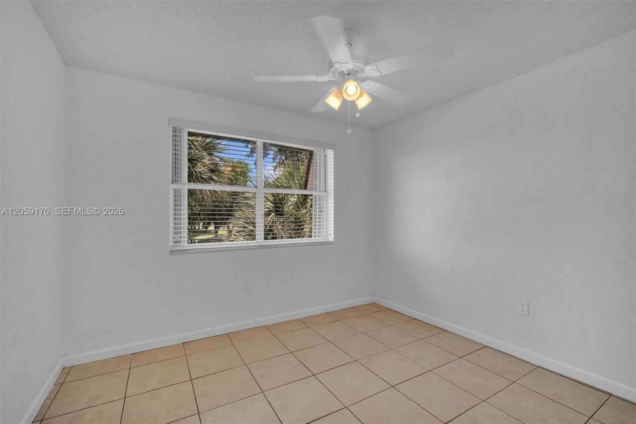 10015 NW 4th St, Unit 203, Pembroke Pines, FL 33024 Photo