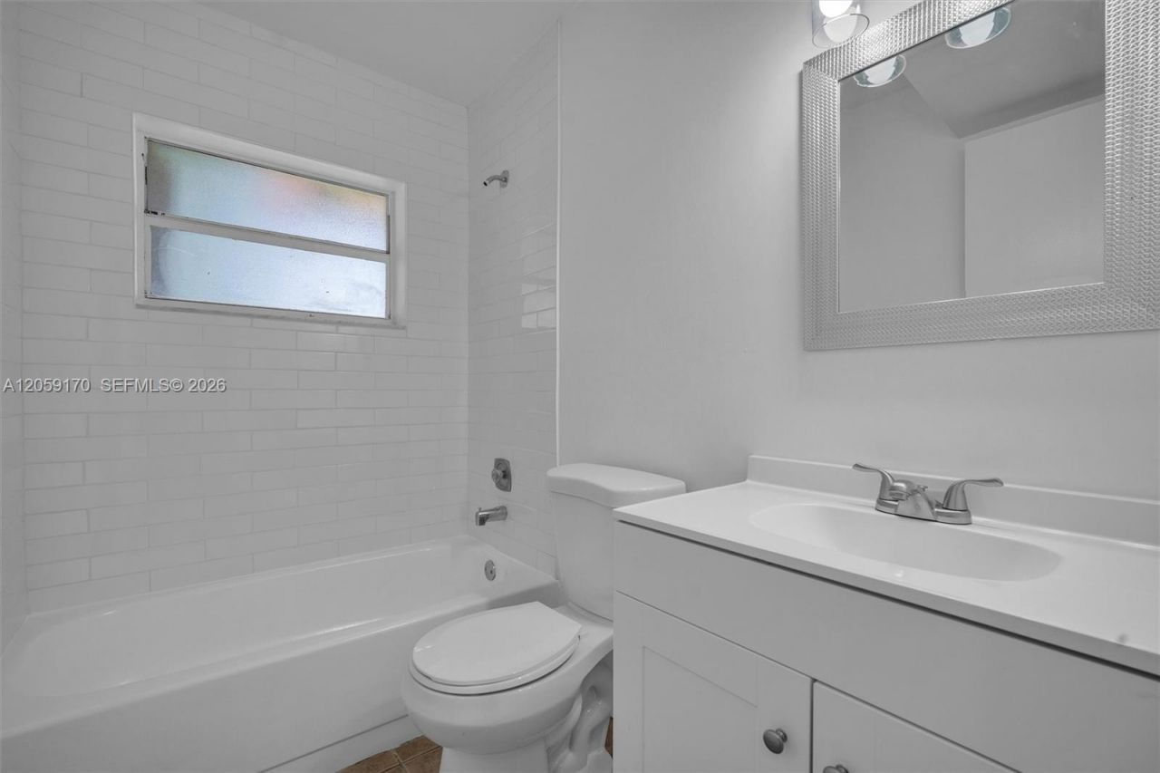 10015 NW 4th St, Unit 203, Pembroke Pines, FL 33024 Photo