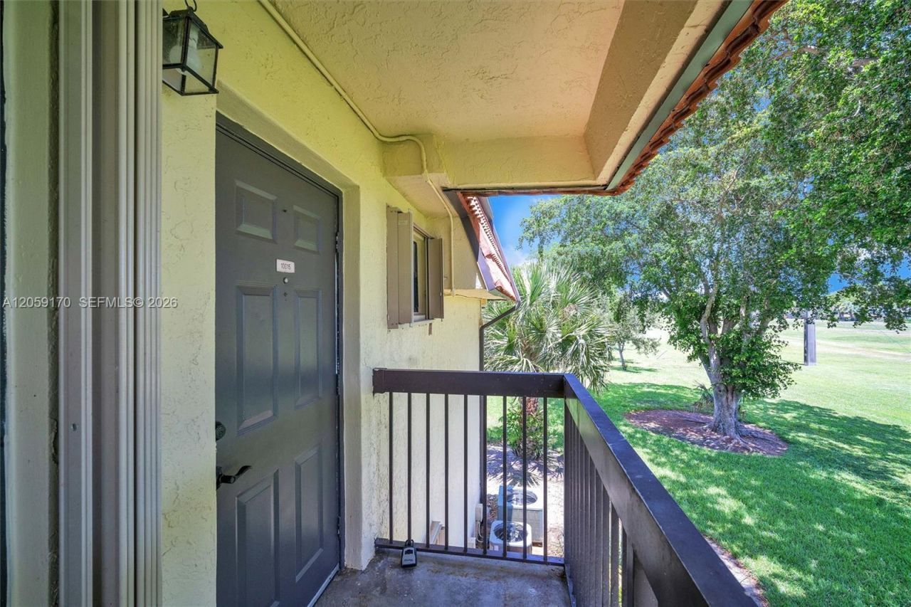 10015 NW 4th St, Unit 203, Pembroke Pines, FL 33024 Photo
