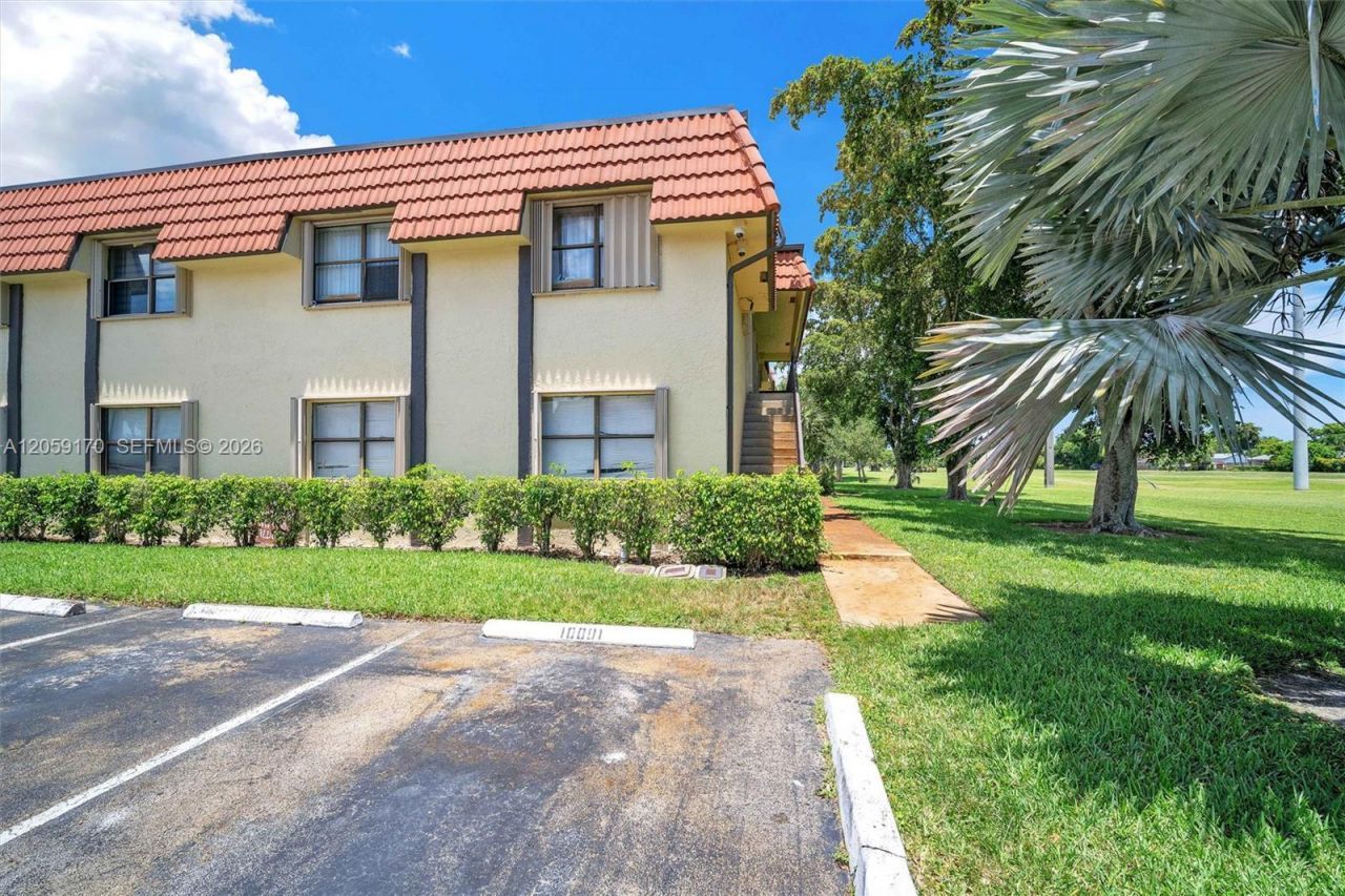 10015 NW 4th St, Unit 203, Pembroke Pines, FL 33024 Photo